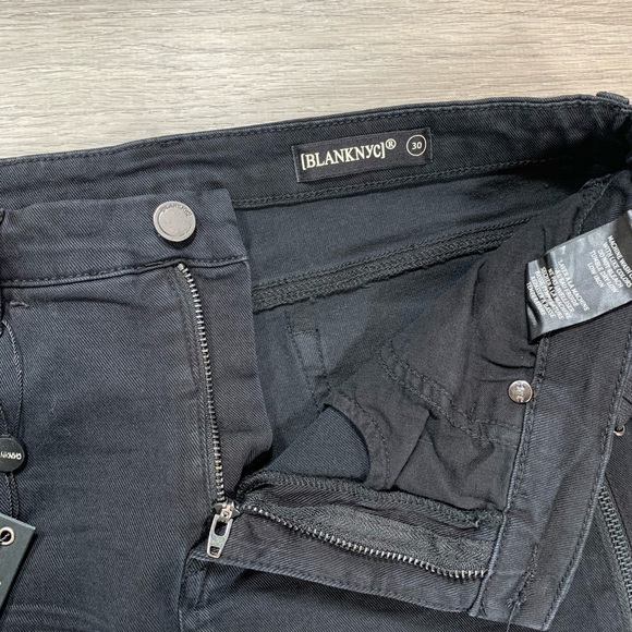 BlankNYC women’s black mini skirt - Picture 3 of 8